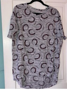 LuLaRoe Gray Baseball Stitch Short Sleeve Tee
